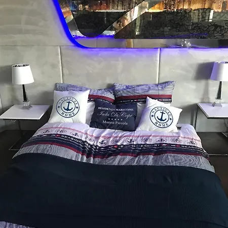Sunny Yacht Apartment